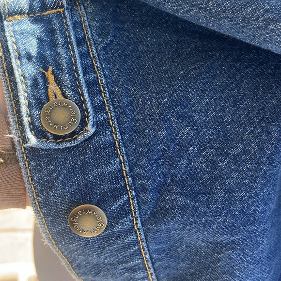 Vintage Yellowstone  Wrangler Oversized Jean Jacket - Picture 14 of 17